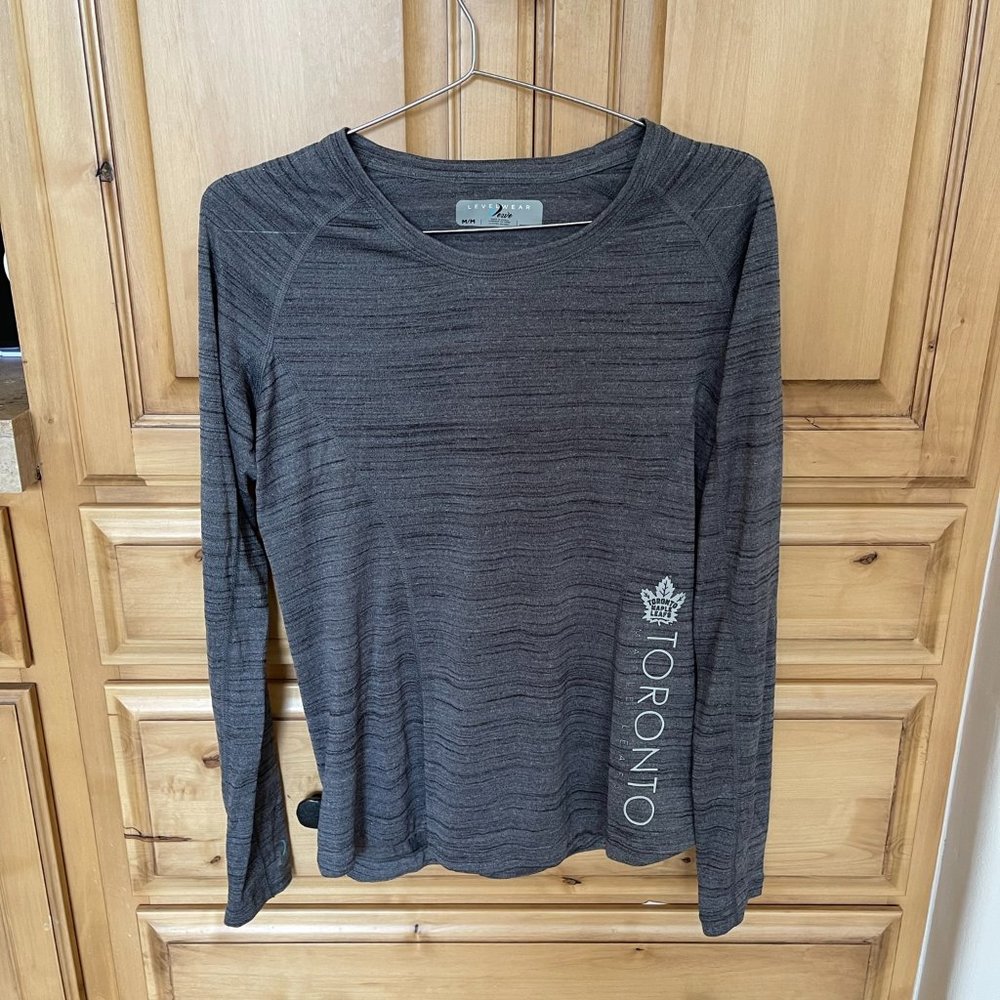 NWOT Toronto Maple Leafs Women's Top in size Medium